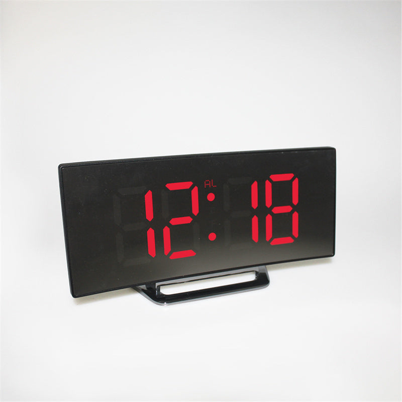 Compact digital alarm clock with curved screen | Vionara