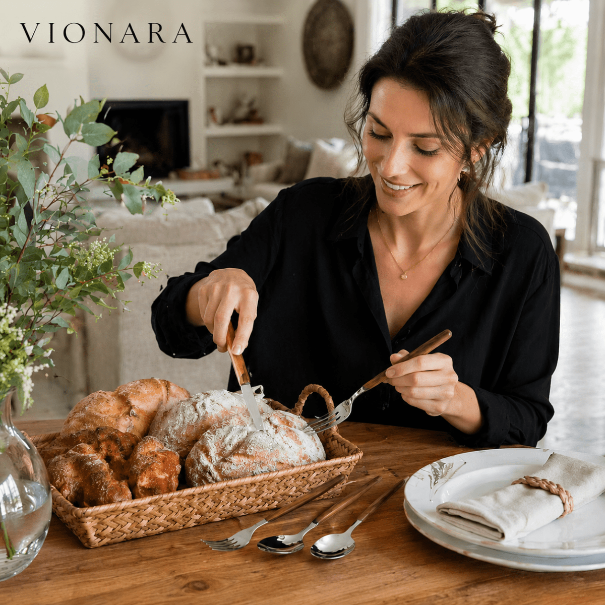 Virelle Maison - Ménagère en acier inoxydable brossé – Détails bois naturel | Vionara