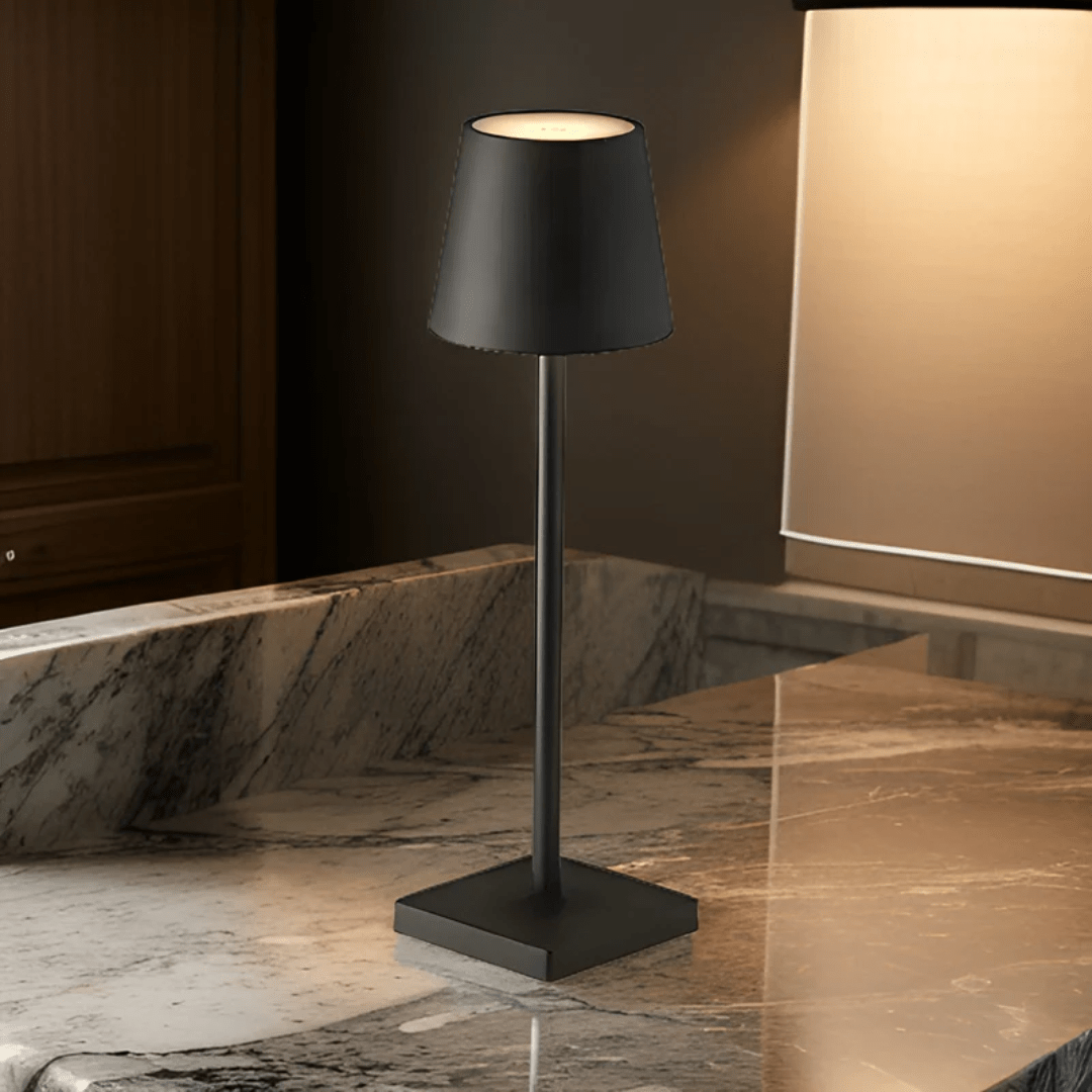 Vionara - Lampe de table rechargeable en aluminium minimaliste | Vionara