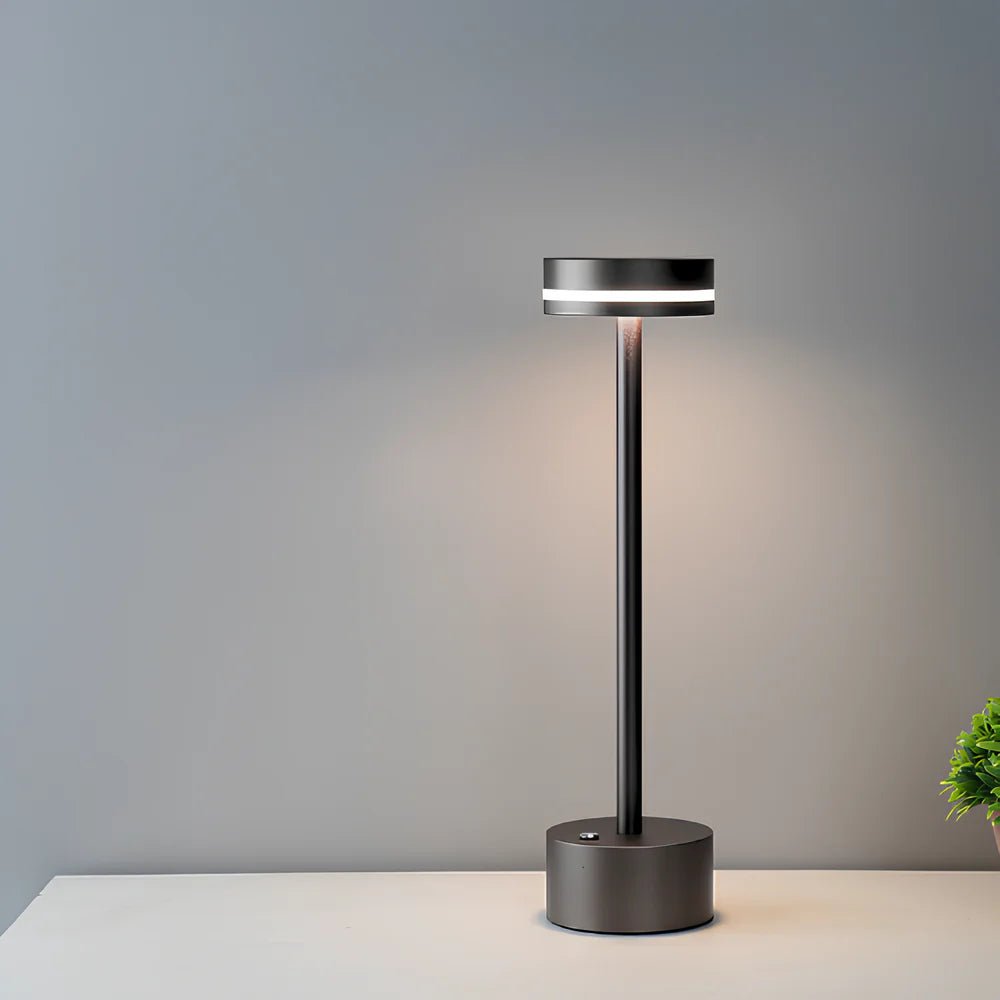 Vionara - Lampe de table aluminium rechargeable, intensité réglable | Vionara