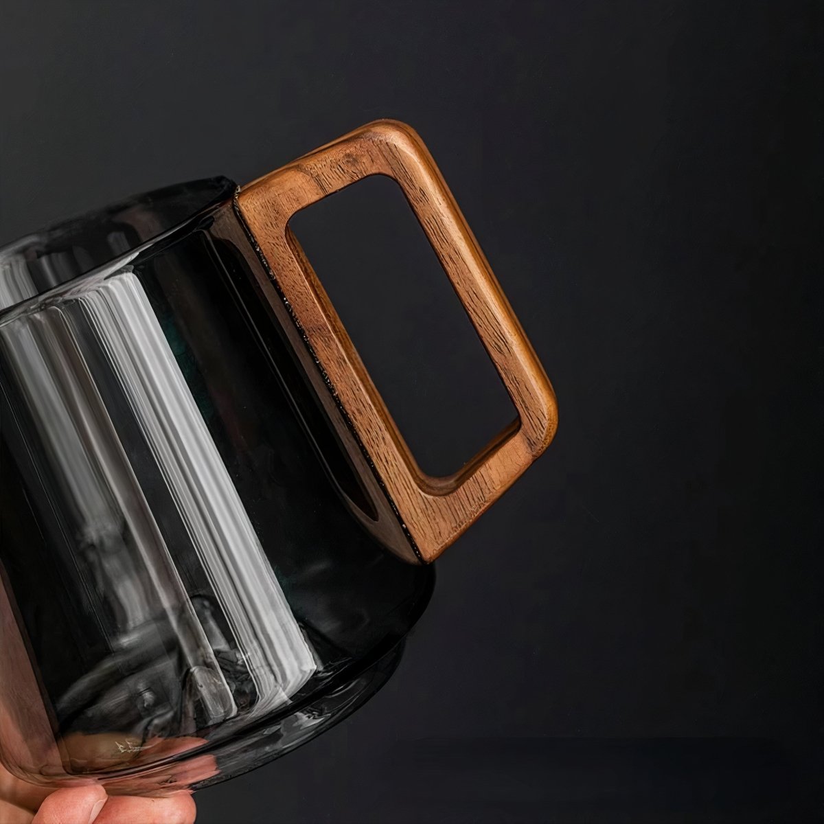 Vionara - Tasses à café inclinées en verre fumé avec poignée en noyer