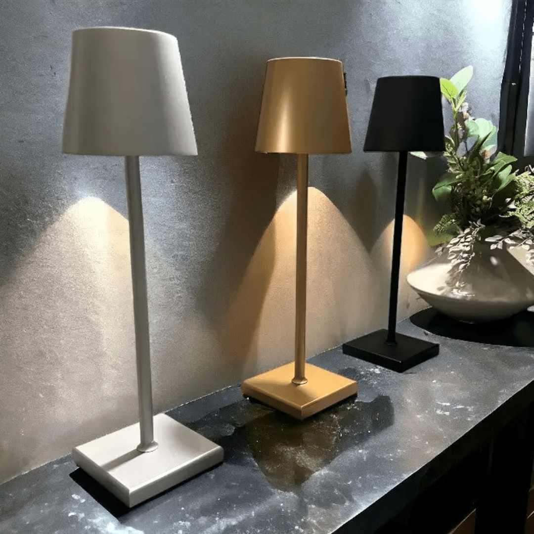 Vionara - Lampe de table rechargeable en aluminium minimaliste | Vionara