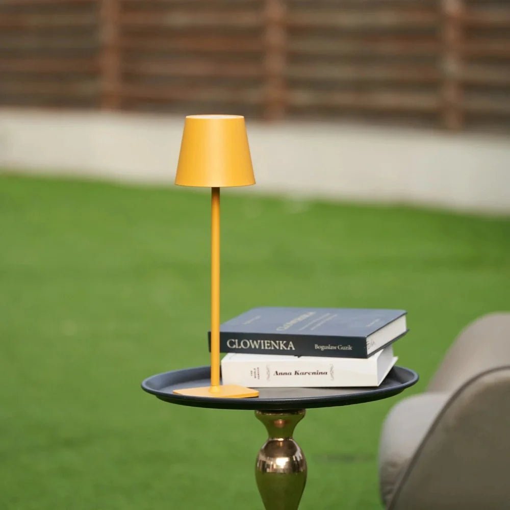 Vionara - Lampe de table haute en fer minimaliste | Vionara