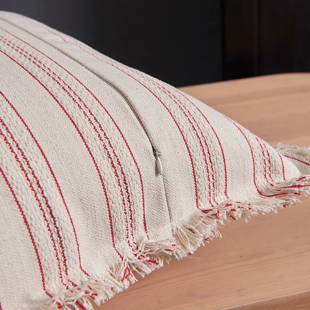 Vionara - Housse de coussin jacquard à franges en coton mélangé | Vionara