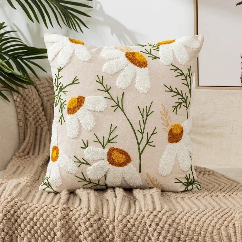 Vionara - Housse de coussin en coton brodé – Motif floral rustique | Vionara