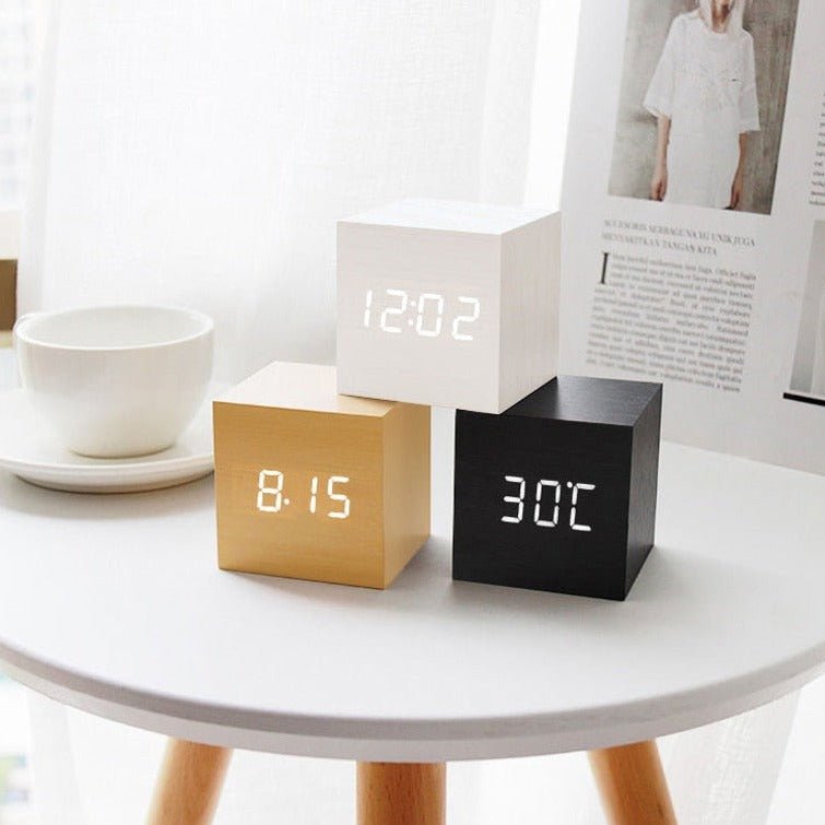 Vionara - Réveil LED en bois minimaliste avec affichage numérique | Vionara
