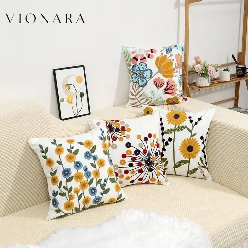Vionara - Housse de coussin en coton brodé – Motif floral rustique | Vionara