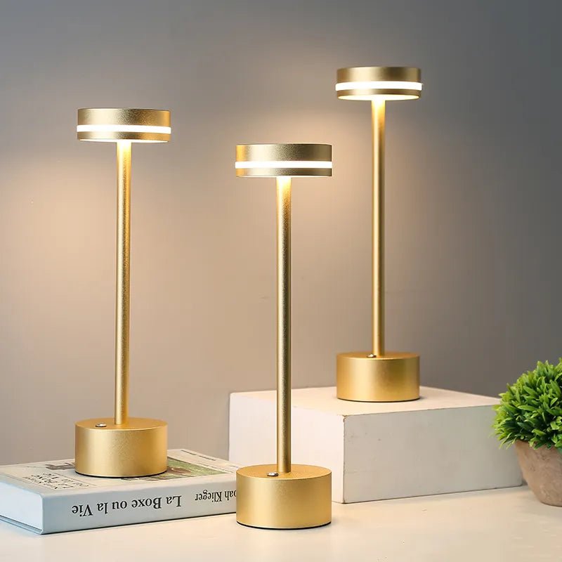 Vionara - Lampe de table aluminium rechargeable, intensité réglable | Vionara