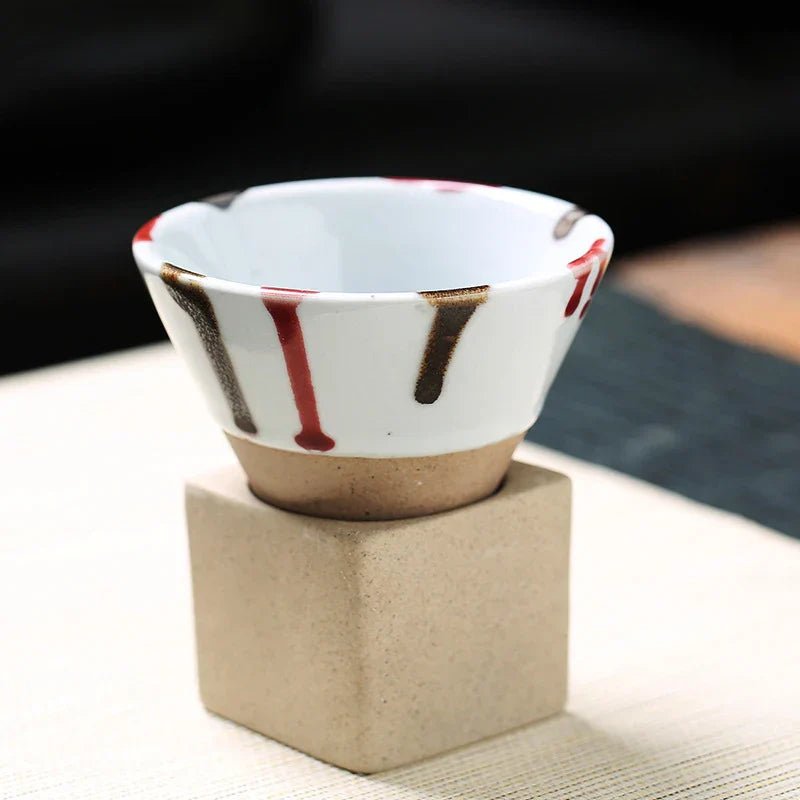 Vionara - Tasse en céramique japonaise faite main, forme conique | Vionara