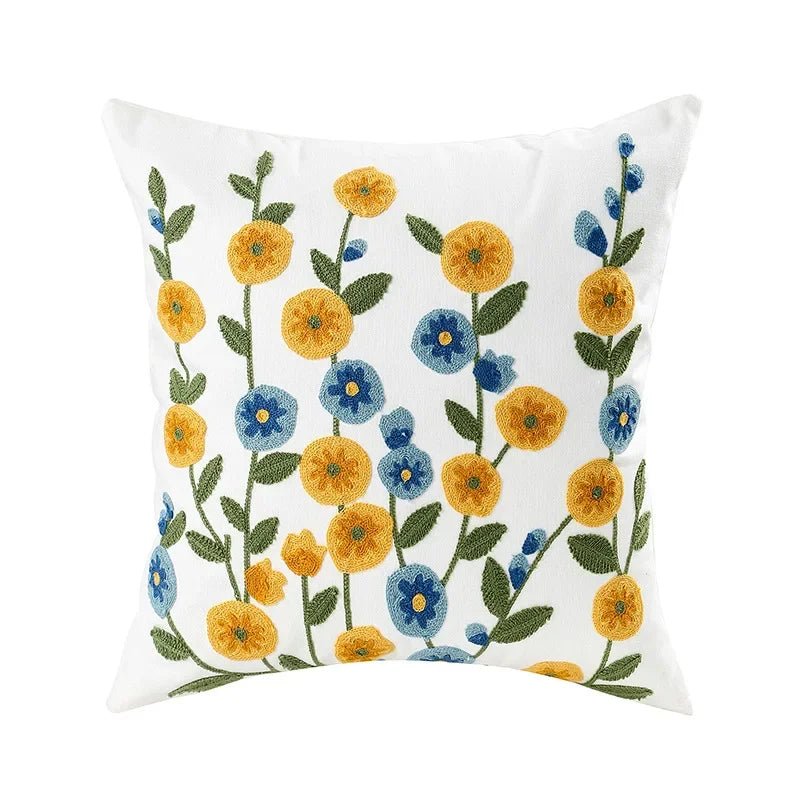 Vionara - Housse de coussin en coton brodé – Motif floral rustique | Vionara