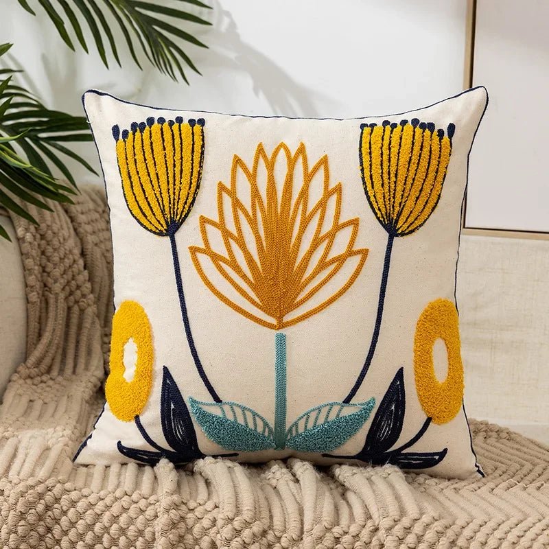 Vionara - Housse de coussin en coton brodé – Motif floral rustique | Vionara