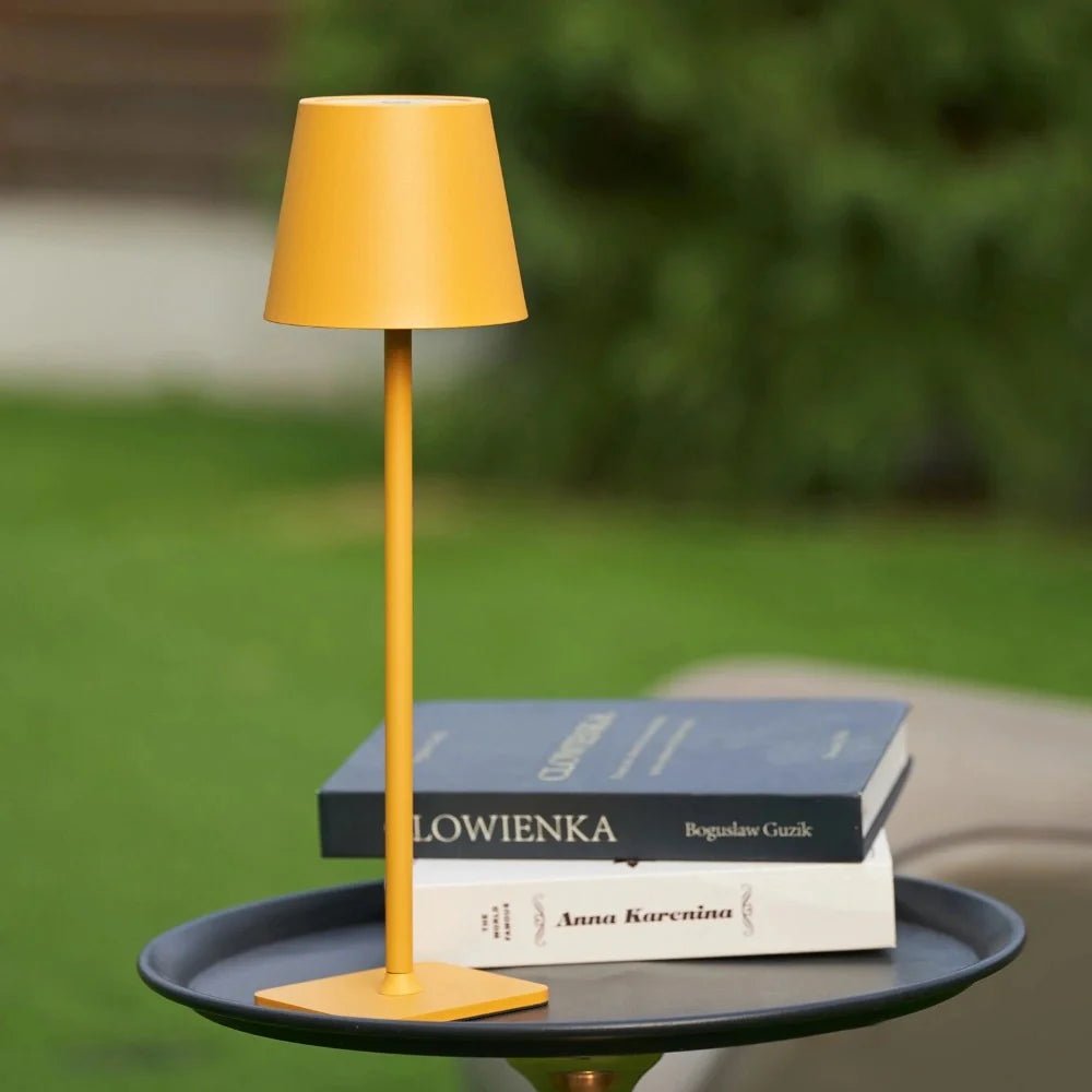 Vionara - Lampe de table haute en fer minimaliste | Vionara