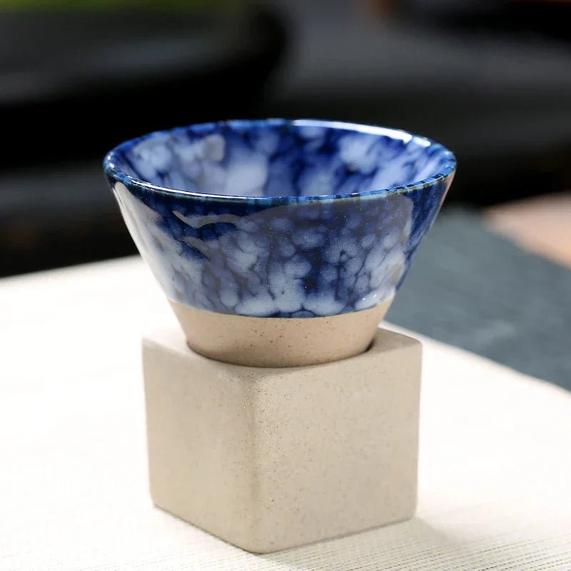 Vionara - Tasse en céramique japonaise faite main, forme conique | Vionara