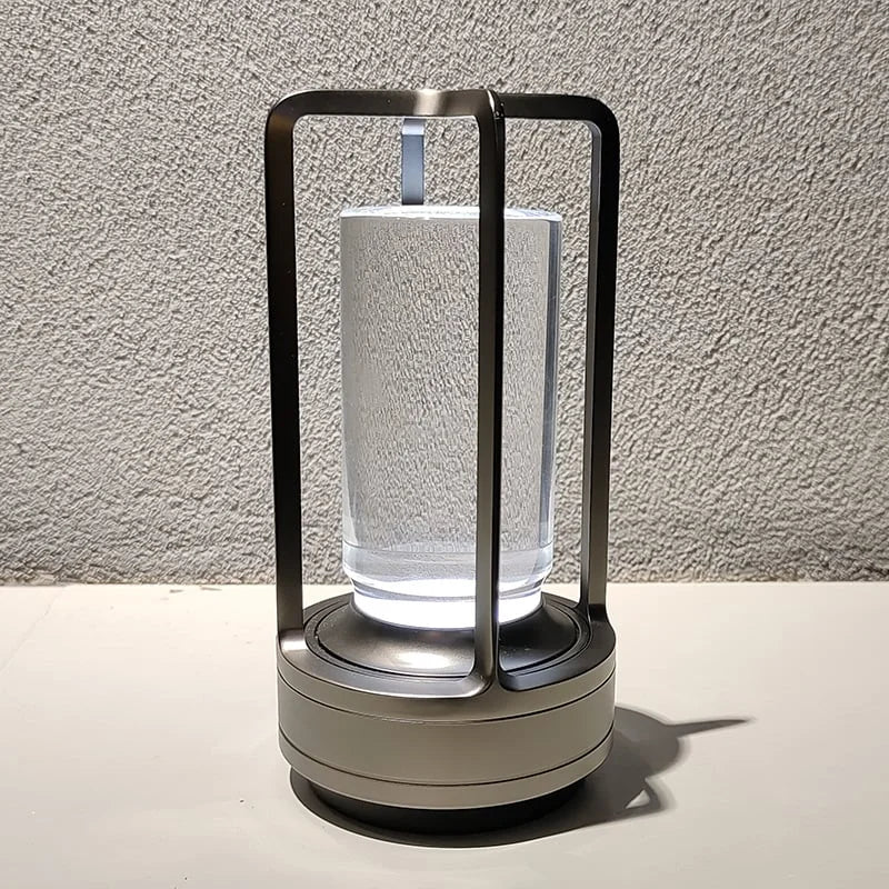 Vionara - Lampe de table dimmable en cristal et métal texturé | Vionara