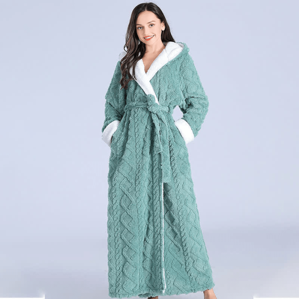 Vionara - Peignoir long en maille douce avec capuche et poches | Vionara