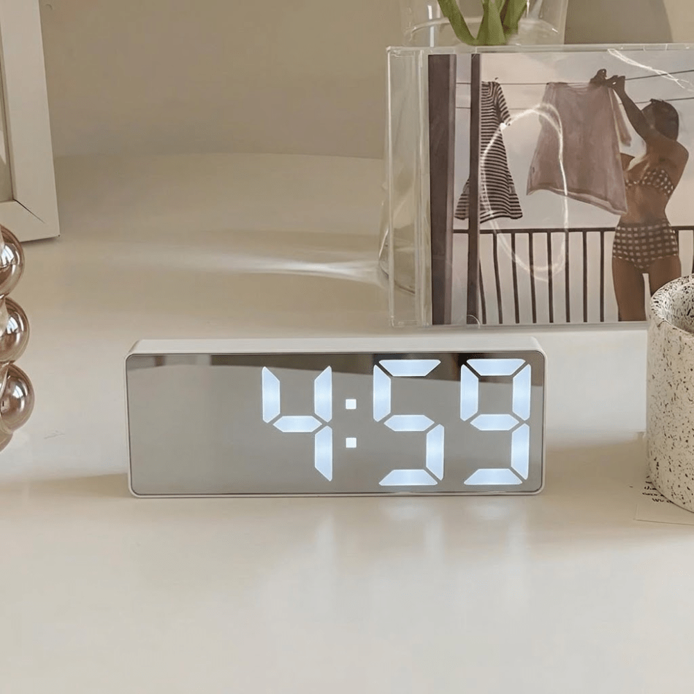 Vionara - Réveil numérique miroir LED design minimaliste en ABS