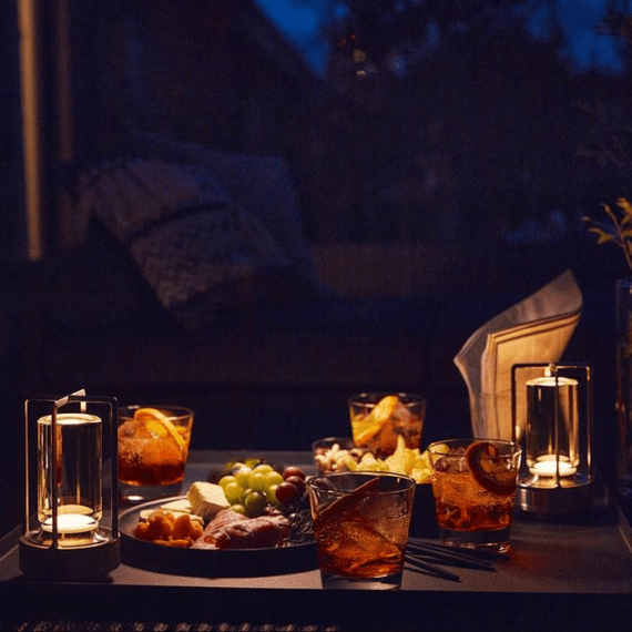 Vionara - Lampe de table dimmable en cristal et métal texturé | Vionara