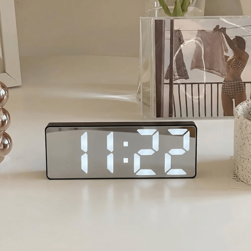 Vionara - Réveil numérique miroir LED design minimaliste en ABS