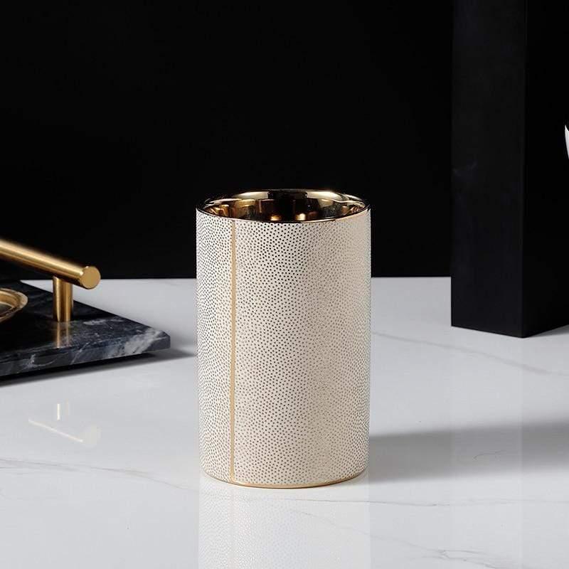 Vionara - Ensemble accessoires salle de bain céramique bords dorés | Vionara
