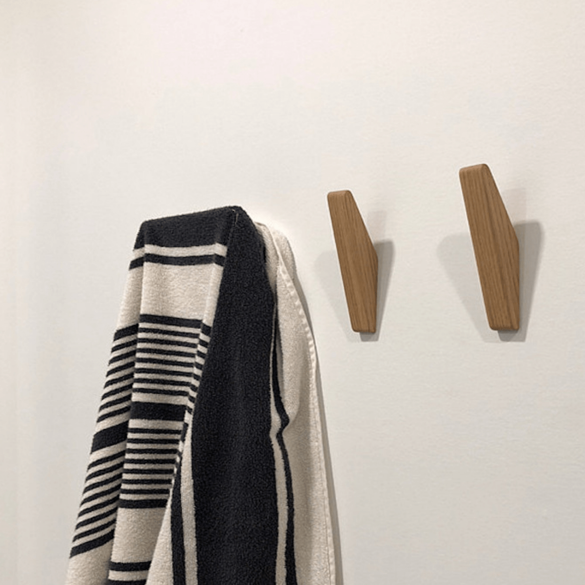 Vionara - Crochets muraux en bois naturel – Lot sculpté à la main | Vionara