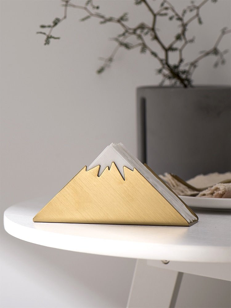 Vionara - Porte-serviettes de table en acier doré au design sculptural | Vionara