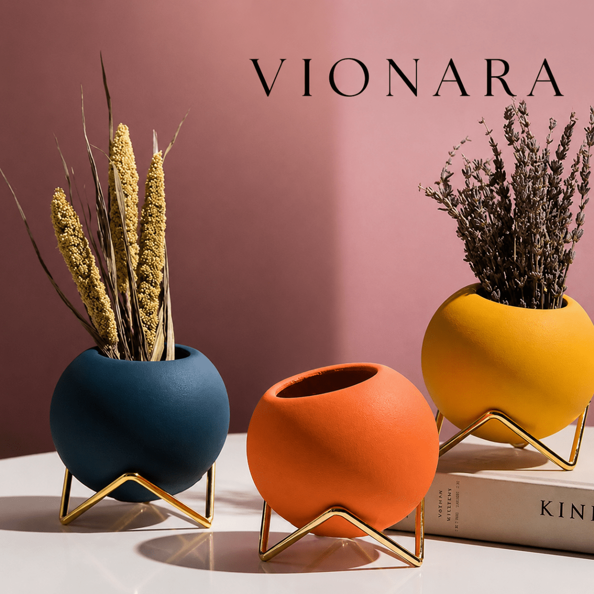 Vionara - Cache-pot en céramique texturée sur pied en métal | Vionara