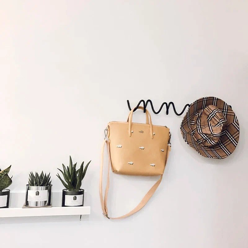Vionara - Patère murale en métal minimaliste | Vionara