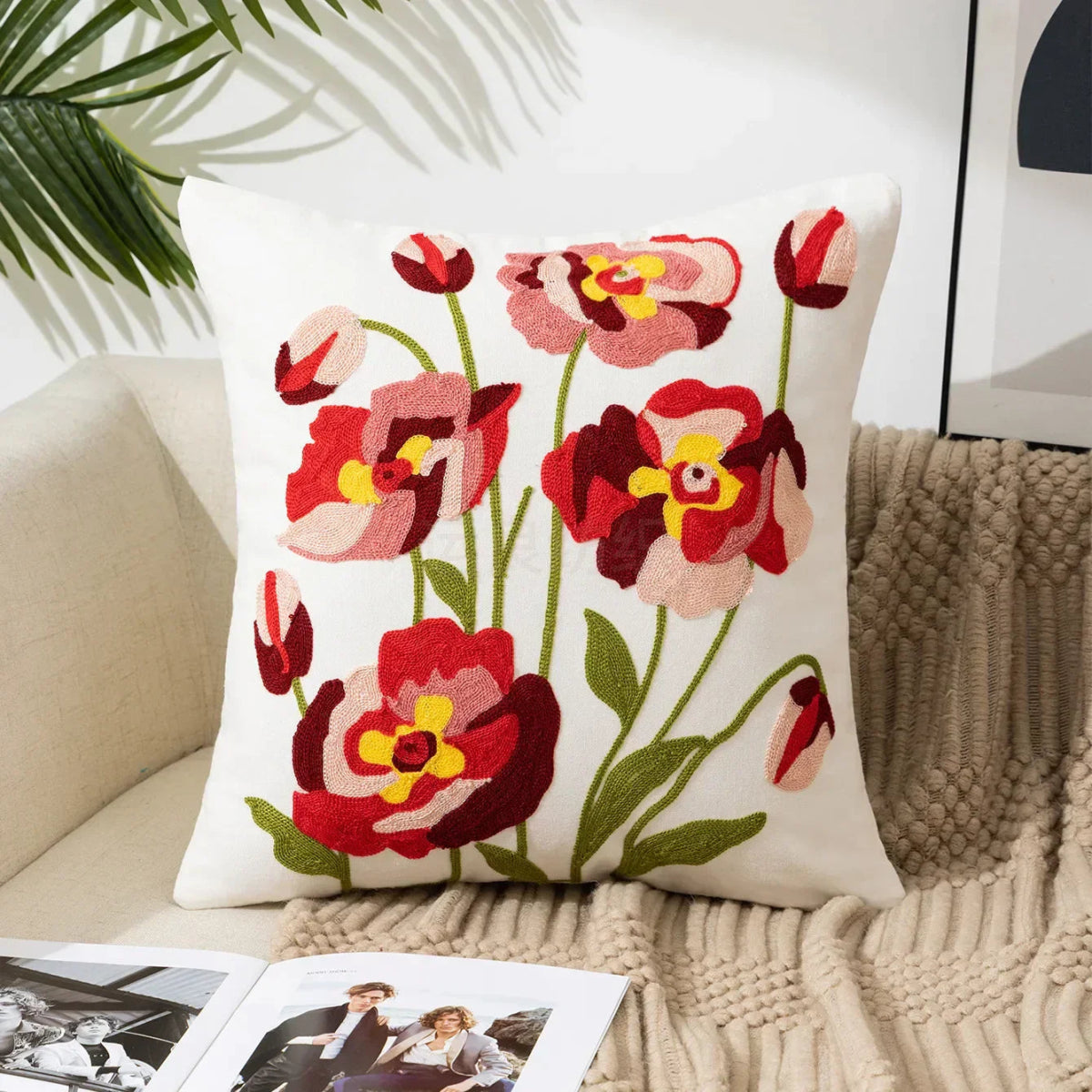 Vionara - Housse de coussin en coton brodé – Motif floral rustique | Vionara