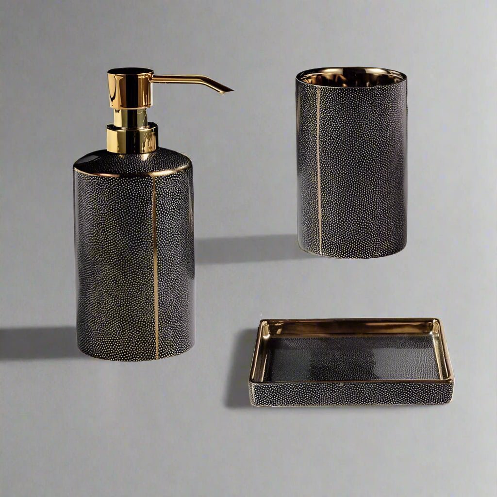 Vionara - Ensemble accessoires salle de bain céramique bords dorés | Vionara