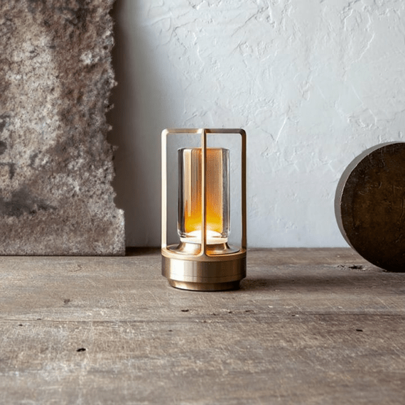 Vionara - Lampe de table dimmable en cristal et métal texturé | Vionara