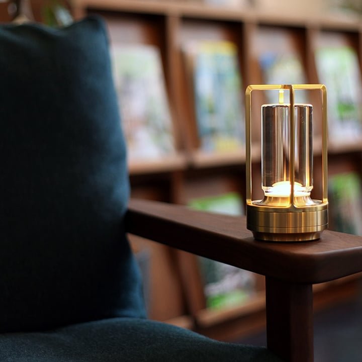 Vionara - Lampe de table dimmable en cristal et métal texturé | Vionara