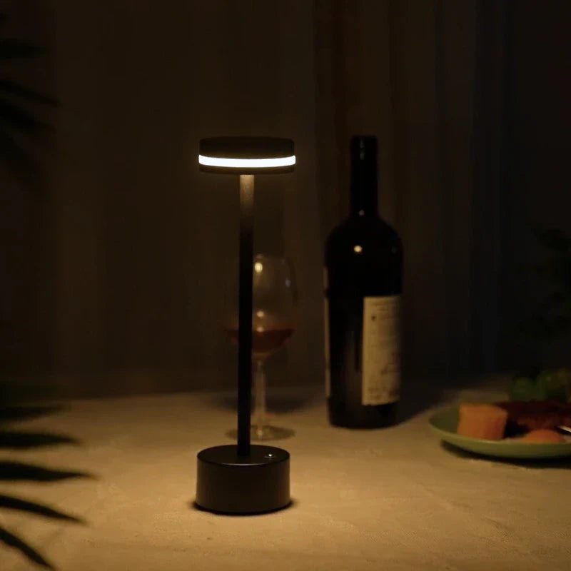 Vionara - Lampe de table aluminium rechargeable, intensité réglable | Vionara